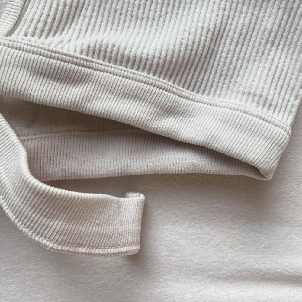 white ribbed cropped front tie Urban outfitters top - Picture 4 of 9